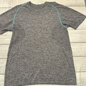 🍋Mens original Vent Tech tee with 3 bar sizing PTP approx 19”🍋